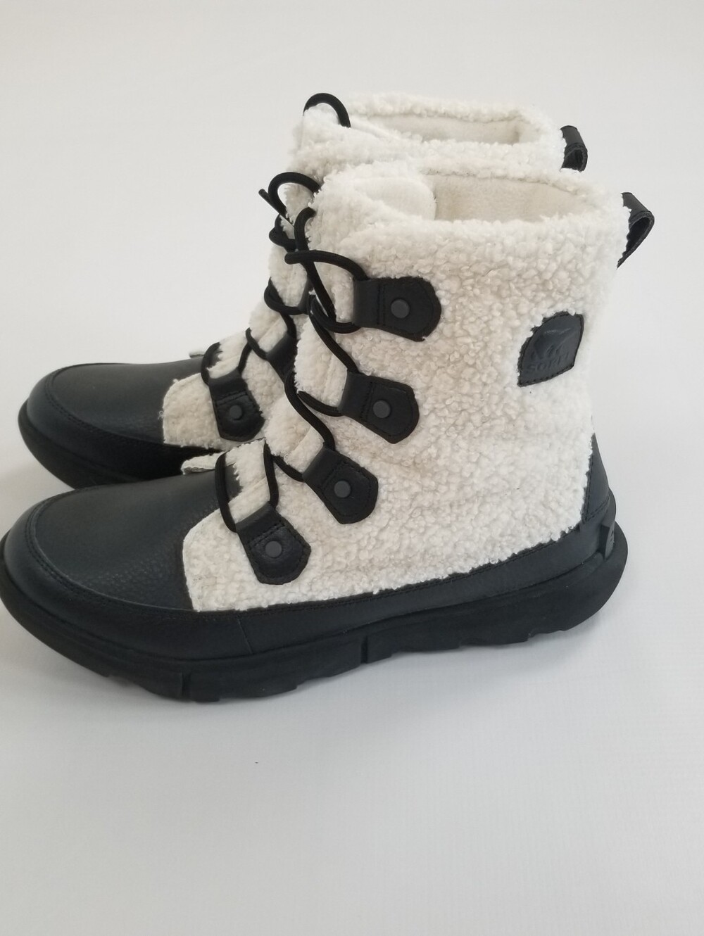 Sorel Explorer II Joan Cozy Sherpa Boots Size 10